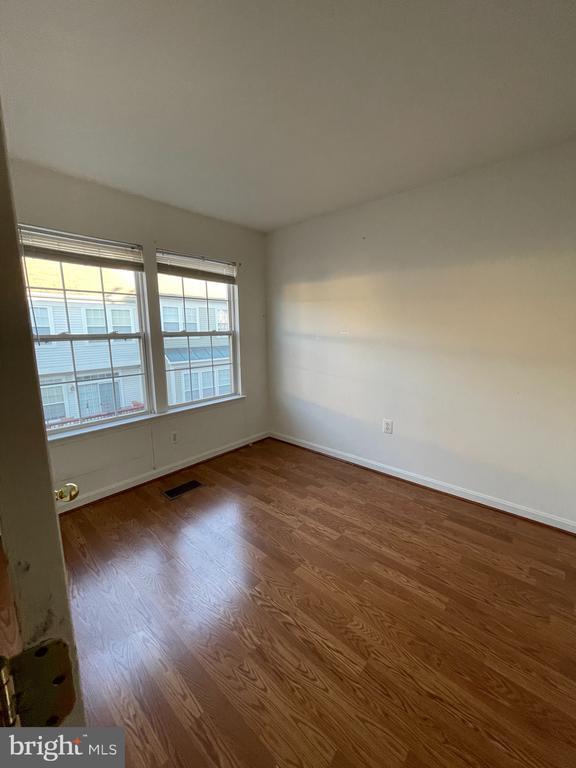 Building Photo - 4080 Fountainside Ln