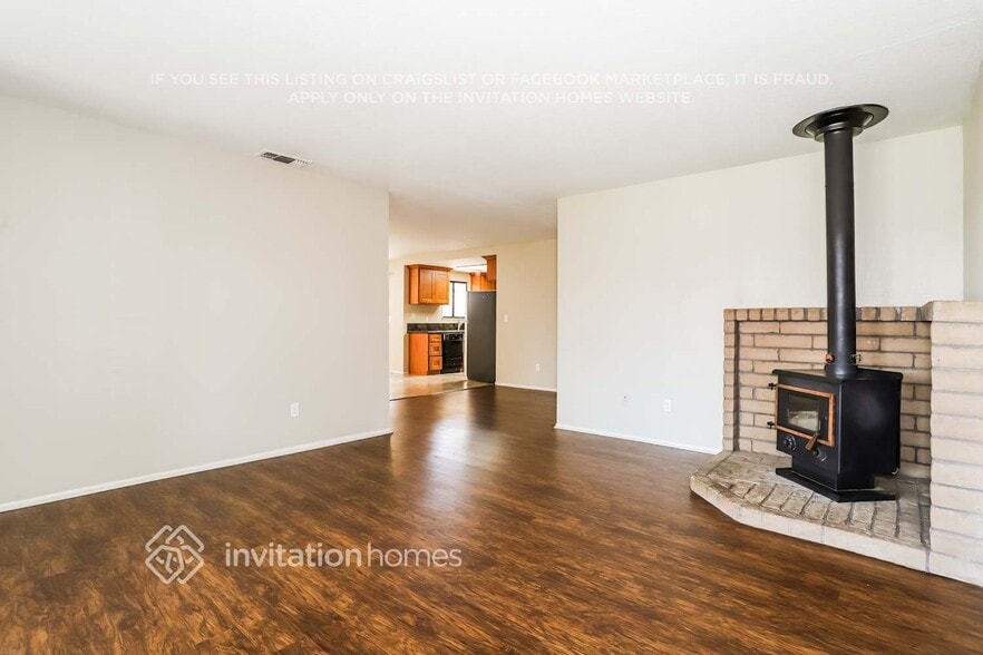 Building Photo - 1355 Colfax Dr