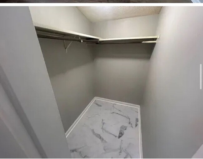 Building Photo - West Columbia Townhome Convenient To Airport, Lexington, and Downtown Columbia