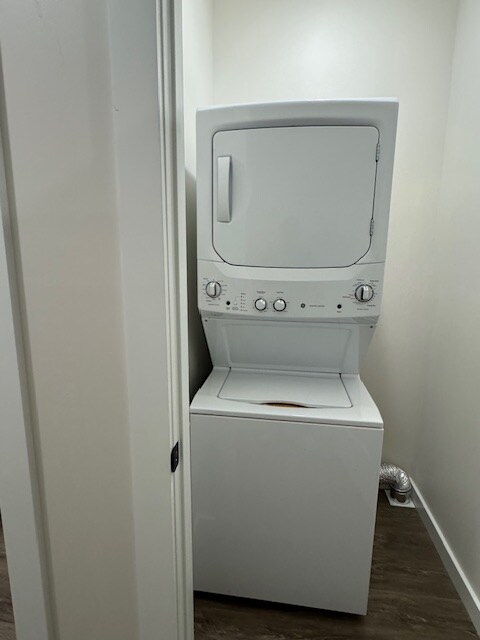 Building Photo - 4327 Cronan Dr