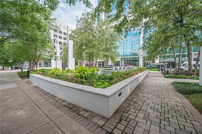Building Photo - 3324 Peachtree Rd NE