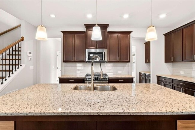 Building Photo - 3960 Redwood Dr