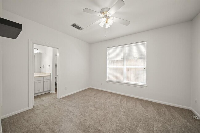 Building Photo - 1509 Roy St