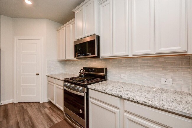 Building Photo - 4431 Silvergrass Ln