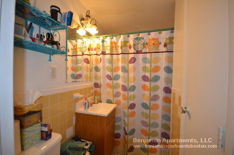 Building Photo - 28 S Huntington Ave