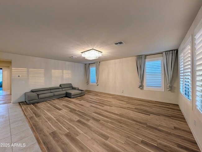 Building Photo - 5902 N 86th Dr