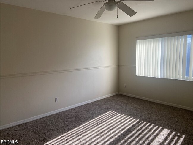 Building Photo - 526 SE 2nd St