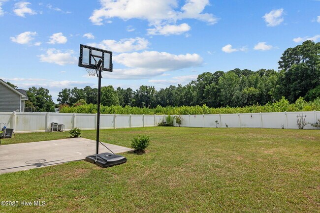 Building Photo - 828 Knoll Cir