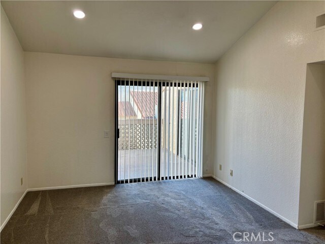Building Photo - 4791 Lago Dr