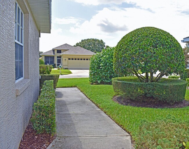 Building Photo - 14499 Tamarind Loop