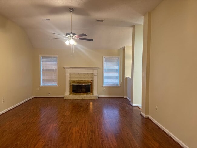 Building Photo - 8699 Tropicana Dr N