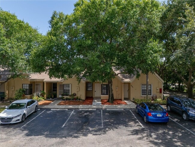 Building Photo - 3639 NW 83rd Ln