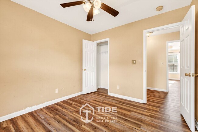 Building Photo - Modern Comfort in North Charleston