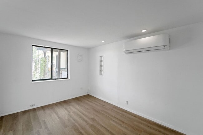 Building Photo - 129 N 1st Ave