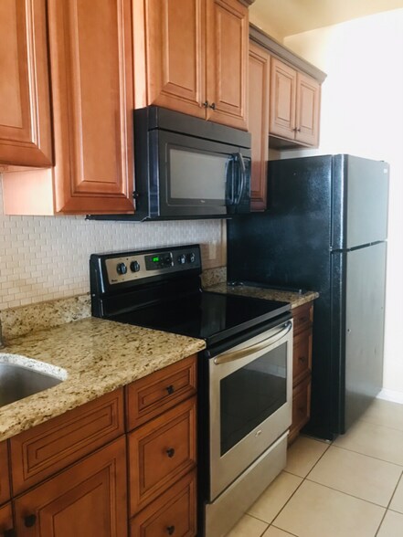 Primary Photo - 1315 N US Hwy 1