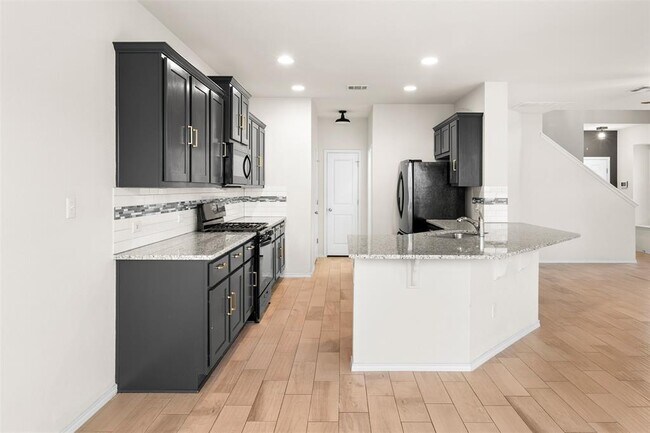 Building Photo - 3560 Pauling Loop