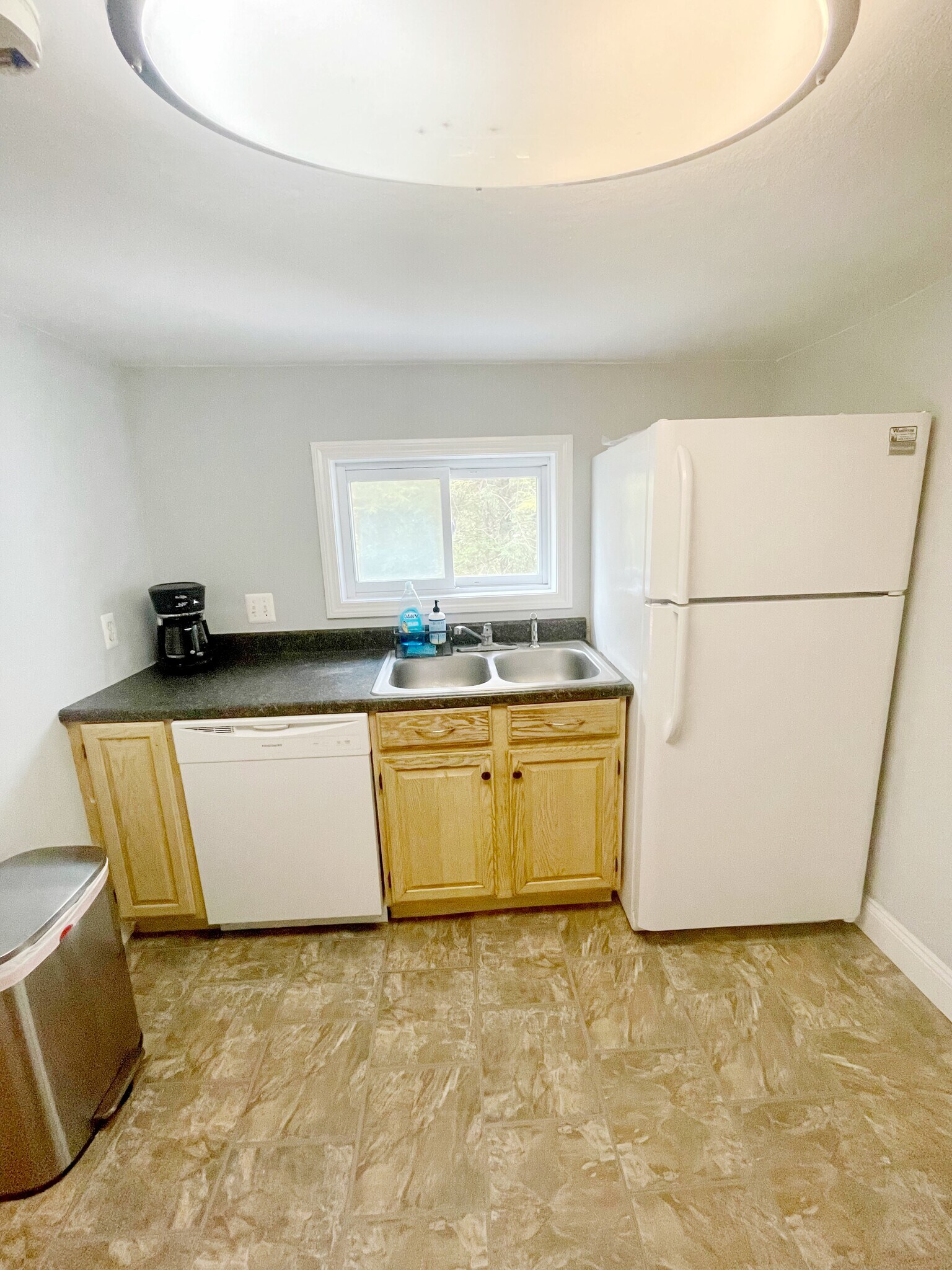 Kitchen - 5 River Rd