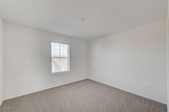 Building Photo - 662 Bellus Pl