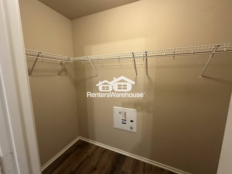 Building Photo - 10214 Maydelle Dr