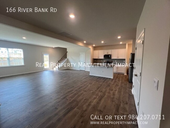 Building Photo - 166 River Bank Rd
