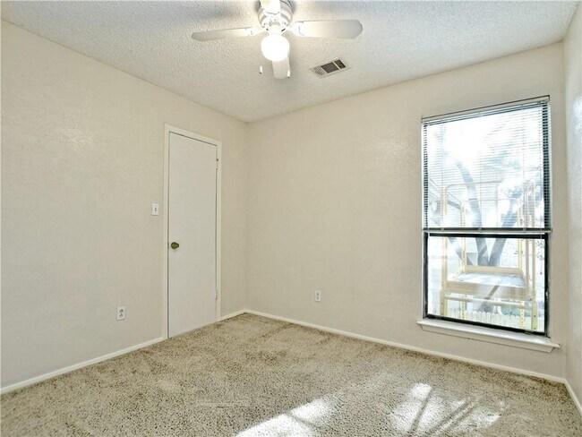 Building Photo - 1301 Spyglass Dr
