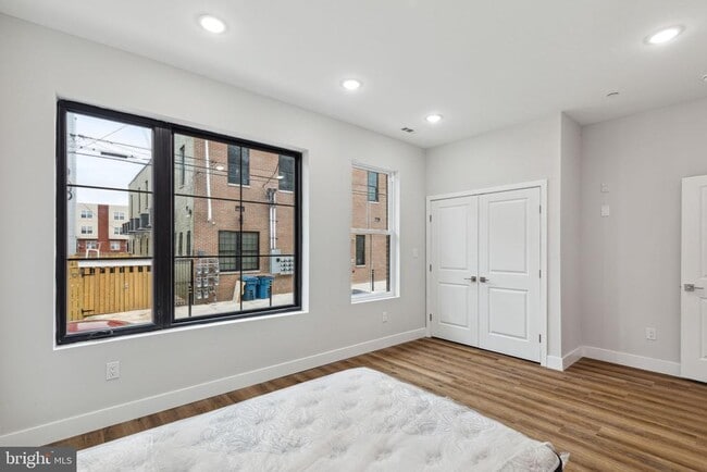 Building Photo - 1840 N Gratz St