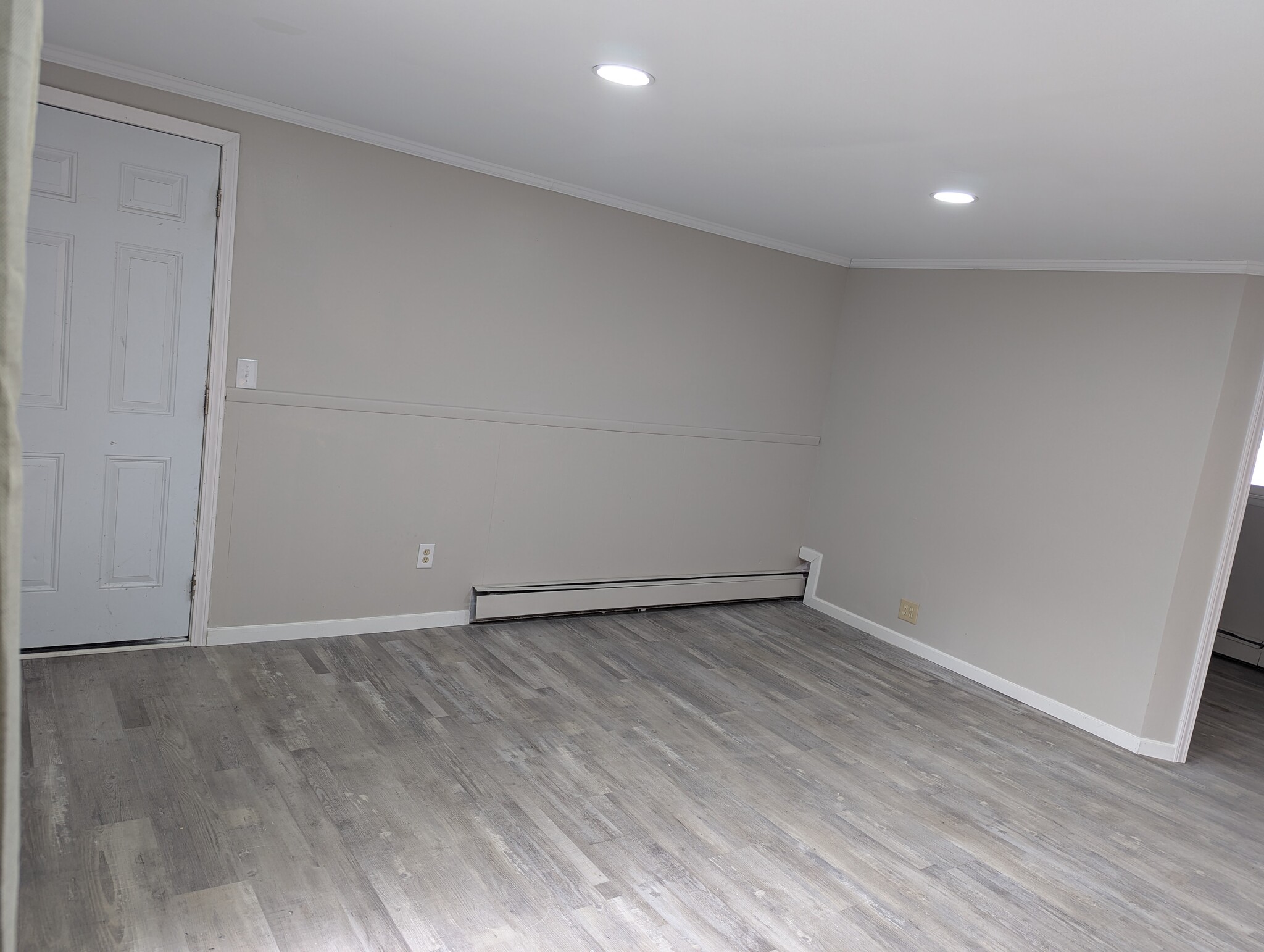 Studio living space - 1313 E 9th St