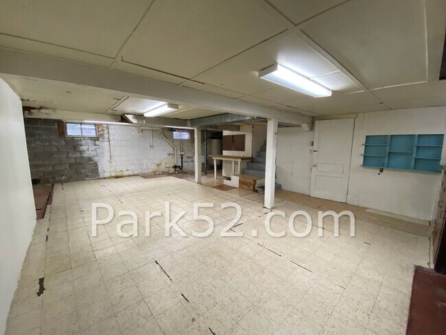 Building Photo - Tacoma Single Family 2 Bedroom 1 Bath With...