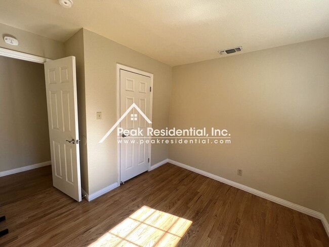 Building Photo - Wonderful 3bd/2ba Orangevale Home with Spa...