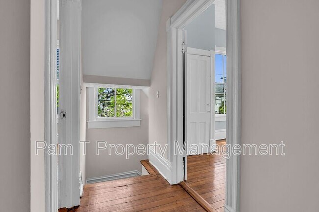 Building Photo - 201 W 37th St