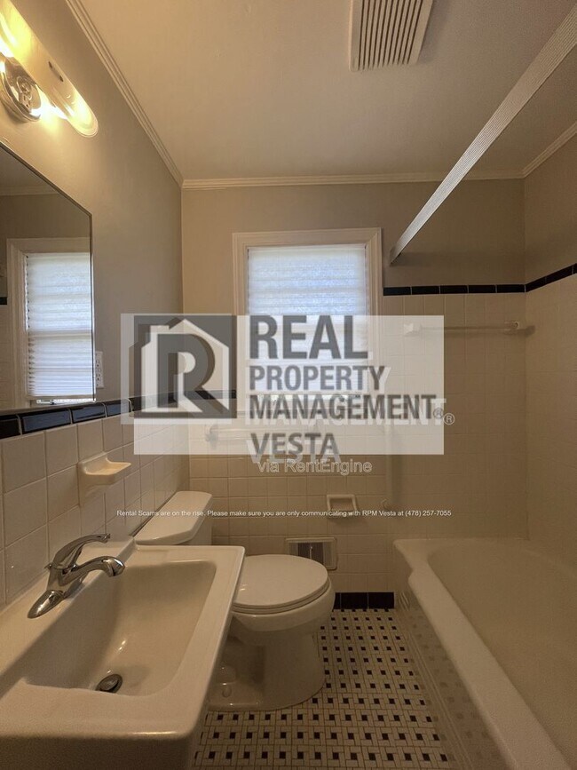 Building Photo - 4231 Laura Ann Pl