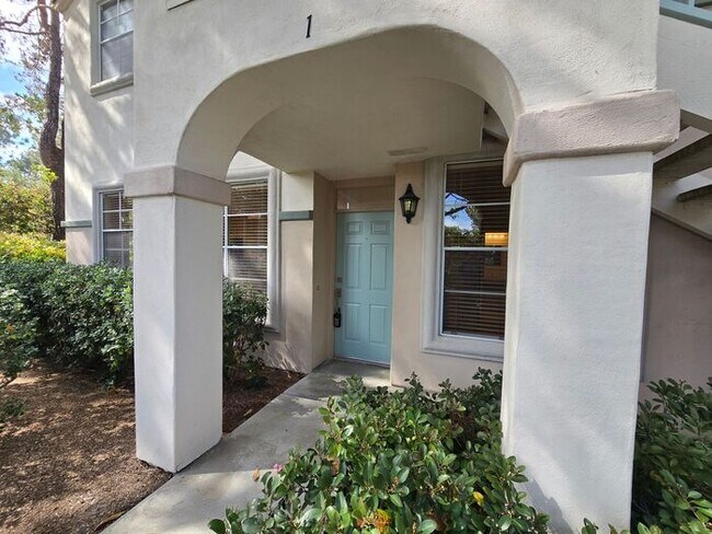 Building Photo - Private Ground-Level Condo in the Heart of Carmel Valley