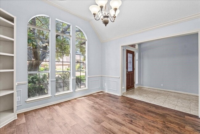 Building Photo - 2422 Fairwind Dr