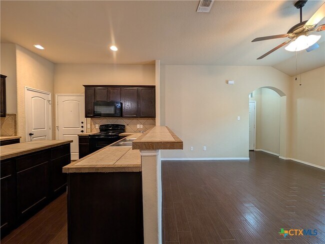 Building Photo - 298 Rosalie Dr