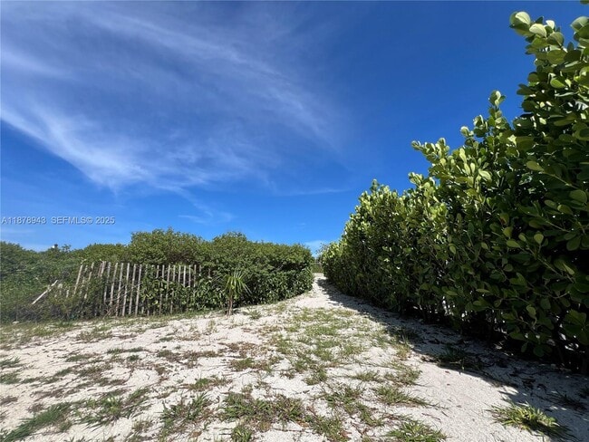 Building Photo - 325 Ocean Dr