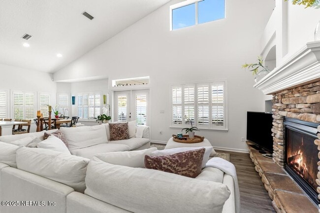 Building Photo - 3139 Ashgrove Rd