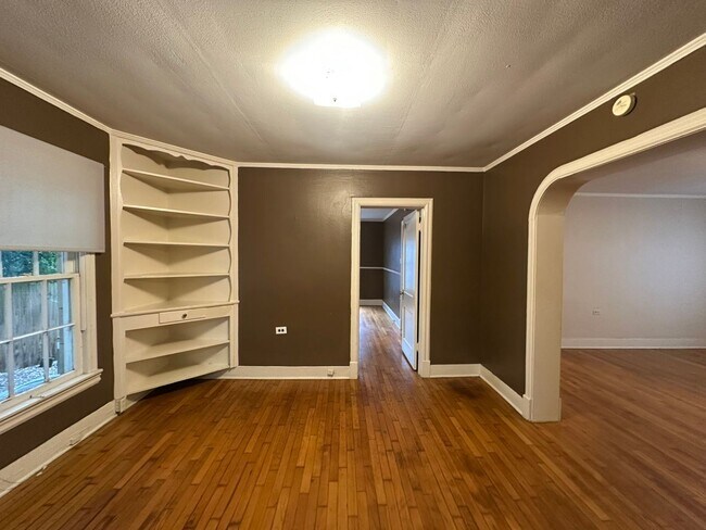 Building Photo - Rowland Duplex 130/130 1/2 *LEASE UP*