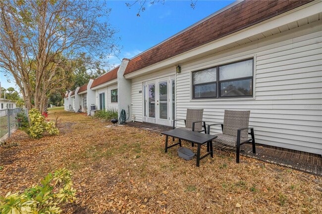 Building Photo - 9224 Mission Oaks Blvd