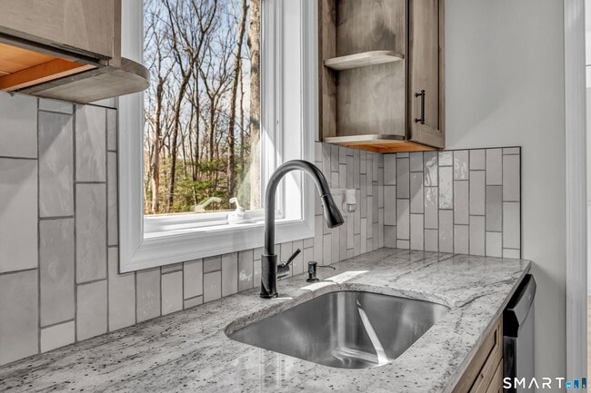 Building Photo - 240 Great Plain Rd