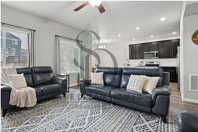 Building Photo - Beautiful 5 Bed + Office Home with 3-Car Garage in Desirable Lorson Ranch!