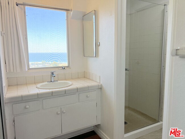 Building Photo - 6232 Tapia Dr
