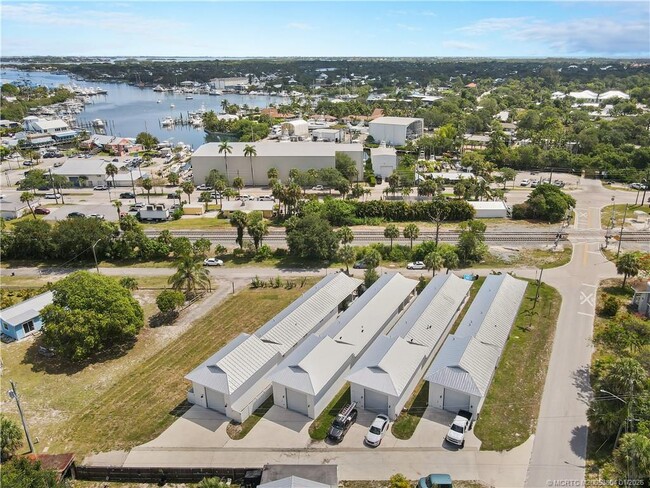 Building Photo - 4982 SE Railway Ave