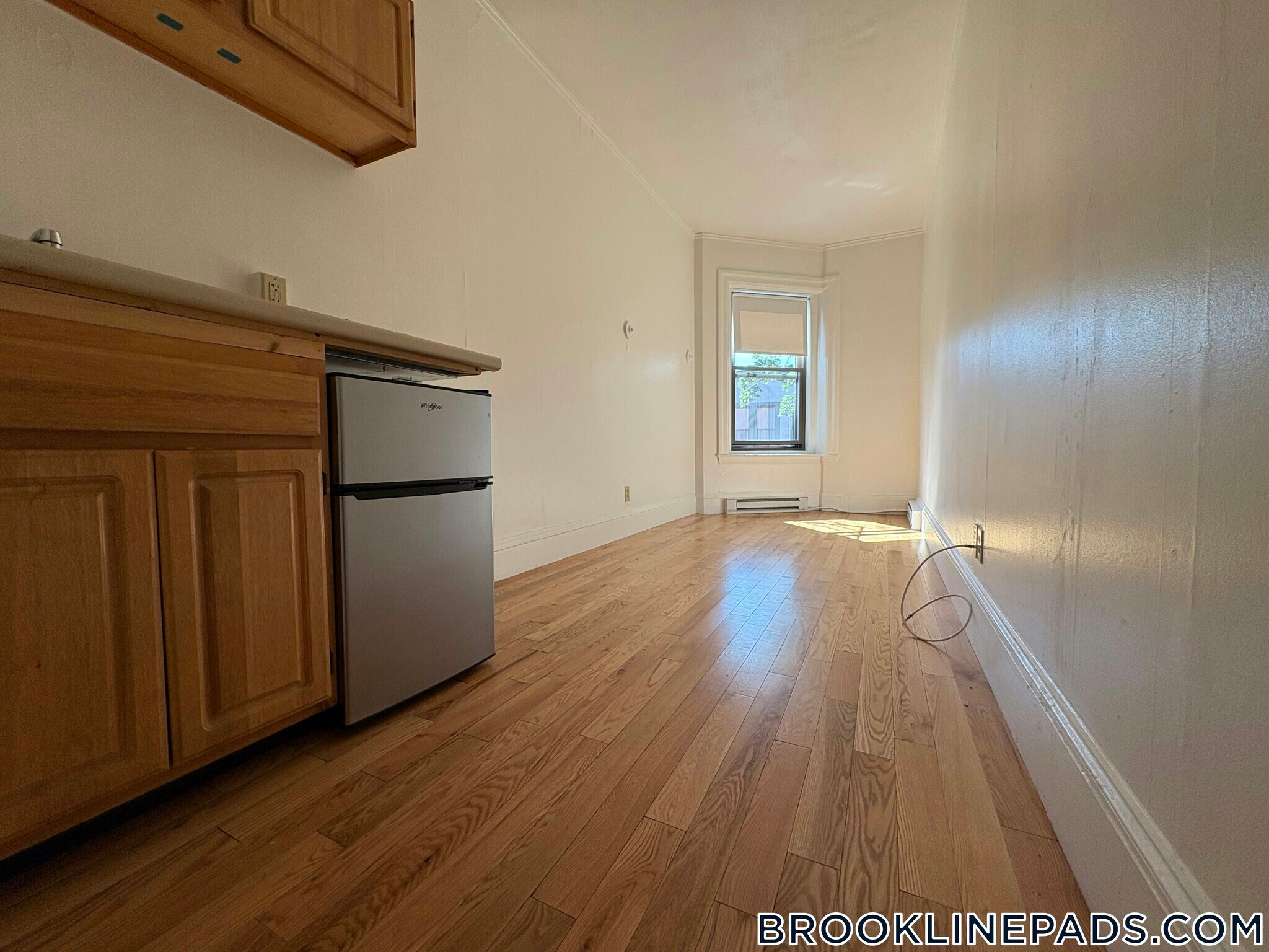 Building Photo - 1061 Beacon St