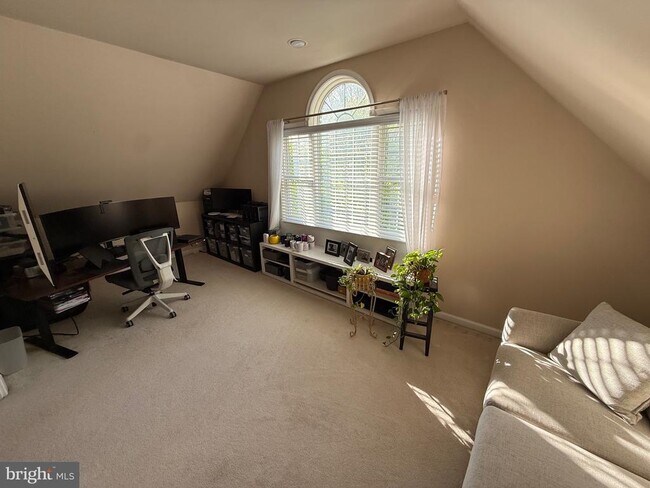 Building Photo - 2522 Quail Run