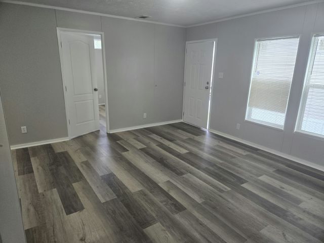 Building Photo - 7071 Greenbrier Village Dr