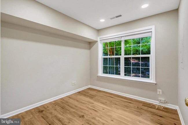 Building Photo - 13963 Gill Brook Ln