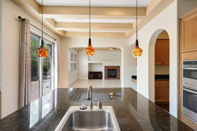 Building Photo - Summerlin Vistas Pool Home w/ Bed and Bath...
