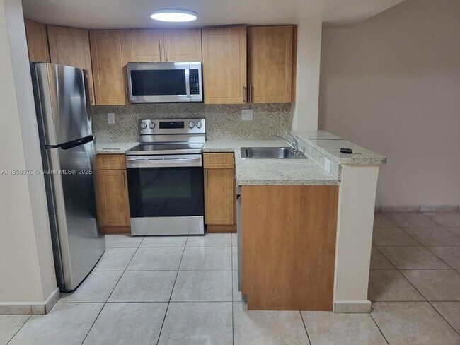 Building Photo - 675 NW 85th Ct