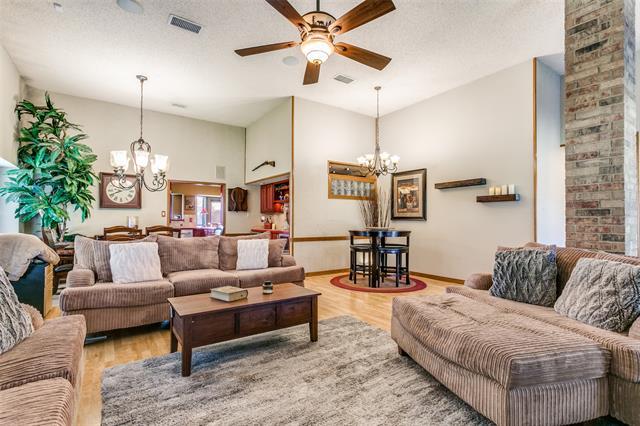 Building Photo - 319 Ashley Dr