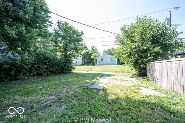 Building Photo - 1529 E Ohio St